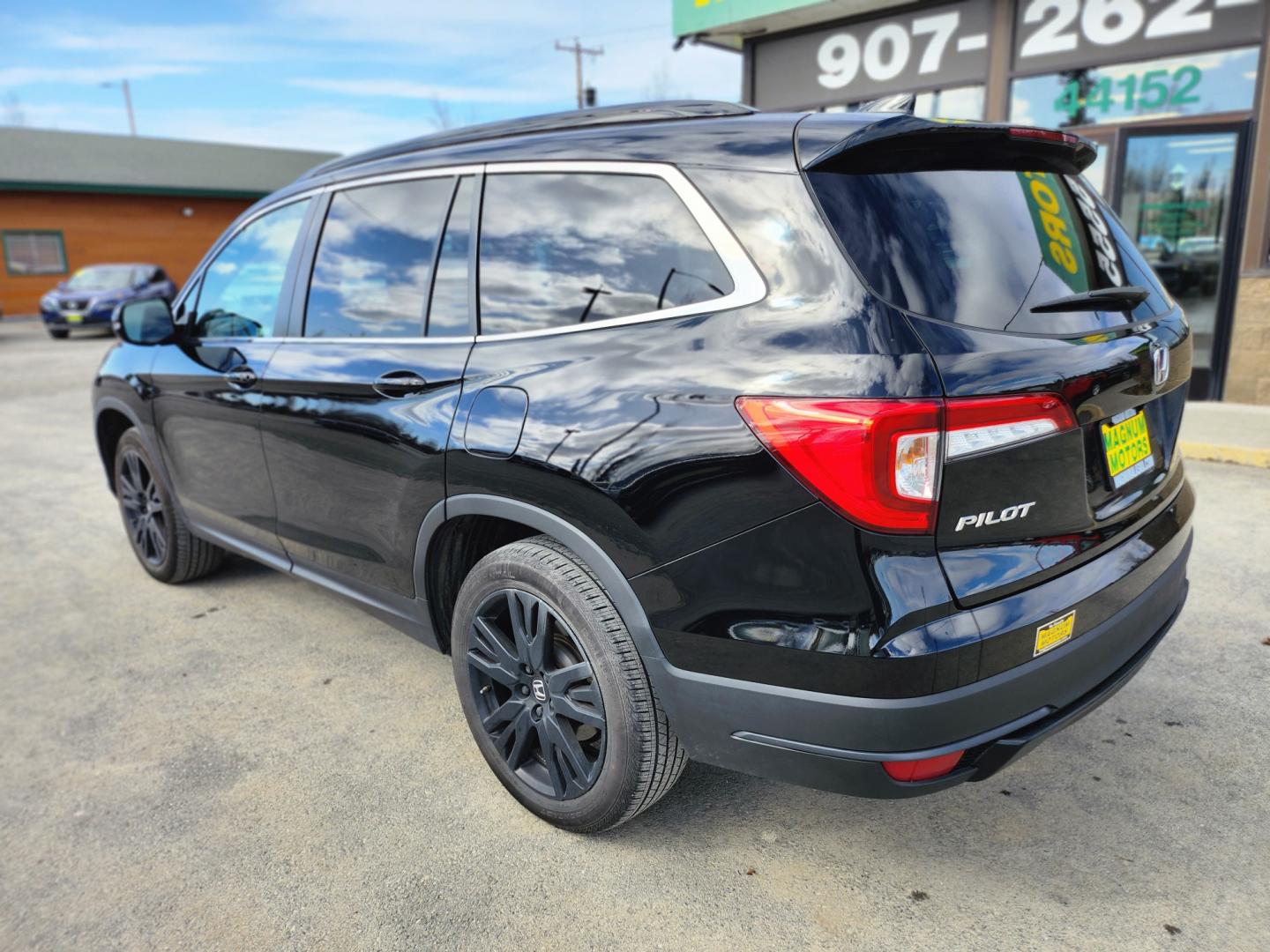 2022 Black /BLACK Honda Pilot SPECIAL EDITION (5FNYF6H29NB) with an 3.5L V6 engine, 9 SPEED AUTOMATIC transmission, located at 1960 Industrial Drive, Wasilla, 99654, (907) 274-2277, 61.573475, -149.400146 - Photo#4